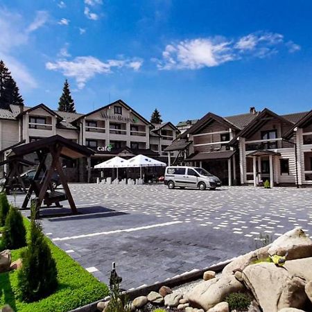 Whiteberry Hotel Bukovel Bagian luar foto